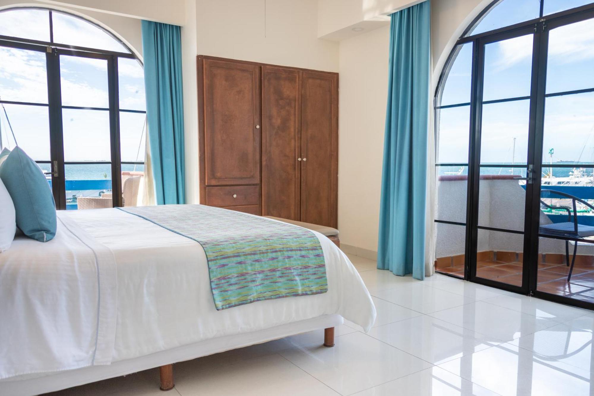 The Westmarine Waterfront Hotel La Paz Extérieur photo